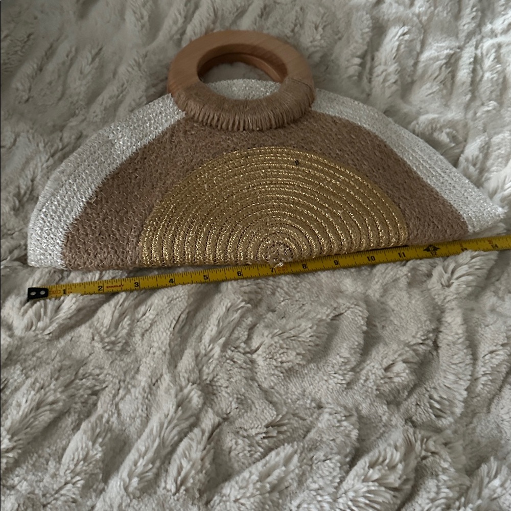 Antik Kraft Beige, Gold & Cream Straw Wristlet Clutch - Picture 2 of 5